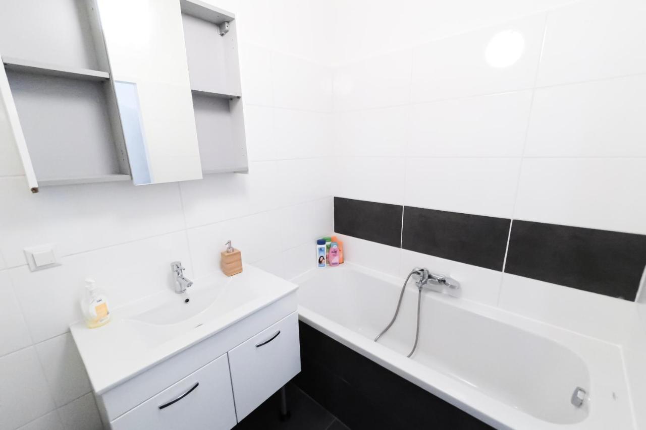 Vienna Lights Apartments - Meidling Екстер'єр фото